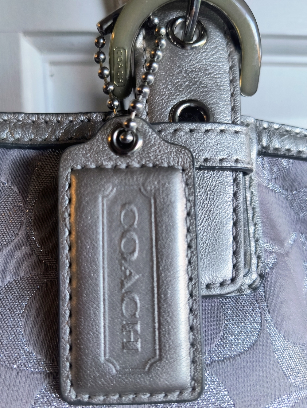 COACH Authentic SOHO METALLIC Signature NS Tote HANDBAG F18910 $348 RETAIL EUC - Picture 2 of 7